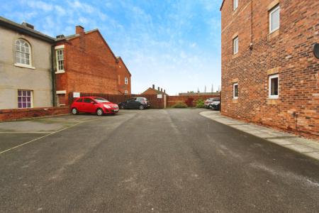 2 bedroom Flat for sale in Nottingham Road, Stapleford, Stapleford, NG9