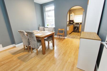 2 bedroom Semi-detached house to let in Bridge Street, Long Eaton, NG10