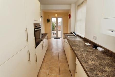 2 bedroom Semi-detached house to let in Pasture Road, Stapleford, Stapleford, NG9
