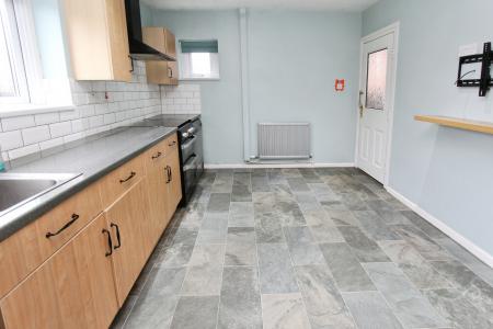 3 bedroom Semi-detached house to let in Travers Road, Sandiacre, NG10