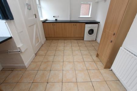 2 bedroom Semi-detached house to let in Meadow Lane, Attenborough, NG9