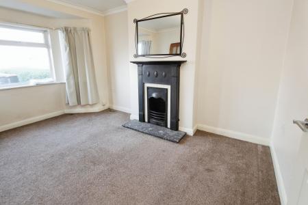 3 bedroom Terraced House for sale in Queens Road West, Beeston, Beeston, NG9