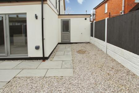 4 bedroom Semi-detached house for sale in Arnold Crescent, Sawley, Sawley, NG10