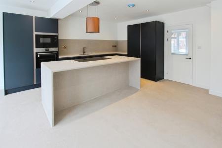 4 bedroom Semi-detached house for sale in Arnold Crescent, Sawley, Sawley, NG10