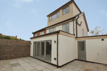 4 bedroom Semi-detached house for sale in Arnold Crescent, Sawley, Sawley, NG10