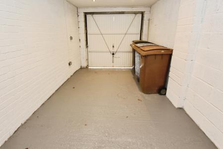 4 bedroom Semi-detached house for sale in Arnold Crescent, Sawley, Sawley, NG10