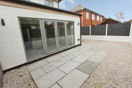 4 bedroom Semi-detached house for sale in Arnold Crescent, Sawley, Sawley, NG10