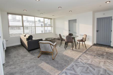 2 bedroom Apartment to let in Tulip Street, Beeston, NG9