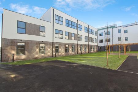 2 bedroom Apartment to let in Tulip Street, Beeston, NG9