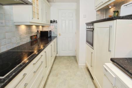 2 bedroom Bungalow for sale in Benington Drive, Wollaton, Nottingham, NG8