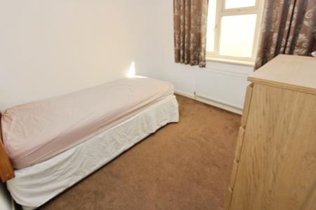 2 bedroom Bungalow for sale in Benington Drive, Wollaton, Nottingham, NG8