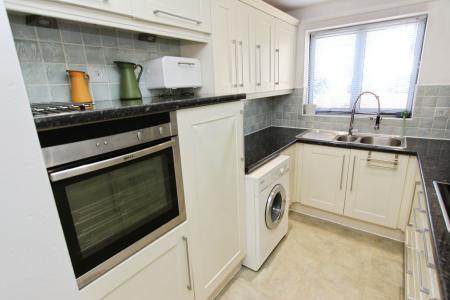 2 bedroom Bungalow for sale in Benington Drive, Wollaton, Nottingham, NG8