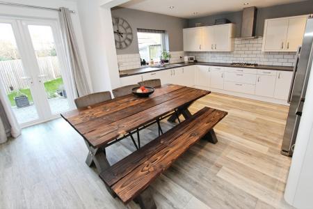 4 bedroom Semi-detached house for sale in Hillview Road, Toton, NG9