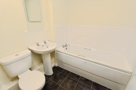 3 bedroom Terraced House to let in Hickling Close, Long Eaton, NG10