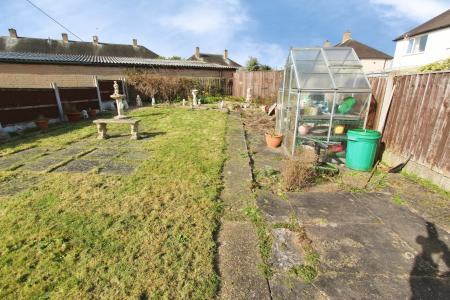 3 bedroom Terraced House for sale in Sedgewood Grove, Clifton, NG11