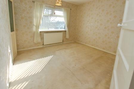 3 bedroom Terraced House for sale in Sedgewood Grove, Clifton, NG11