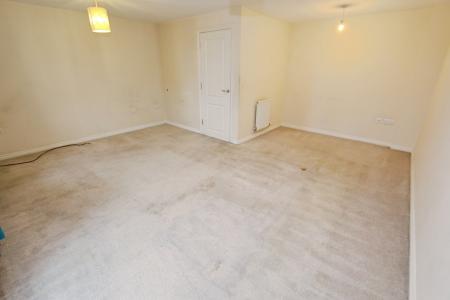3 bedroom Semi-detached house to let in Cartwright Way, Beeston, Beeston, NG9