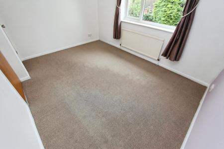 2 bedroom Terraced House to let in Margarets Court, Bramcote, NG9