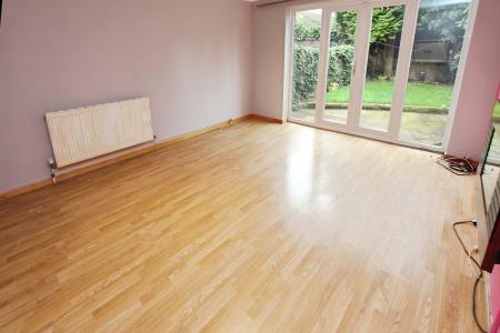 2 bedroom Terraced House to let in Margarets Court, Bramcote, NG9