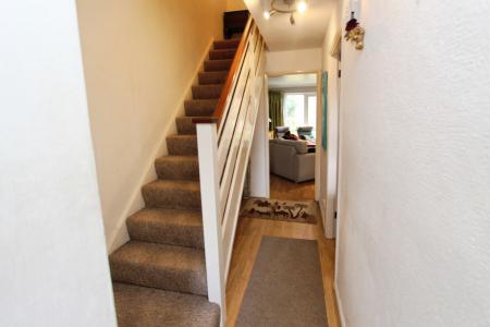 2 bedroom Terraced House to let in Margarets Court, Bramcote, NG9