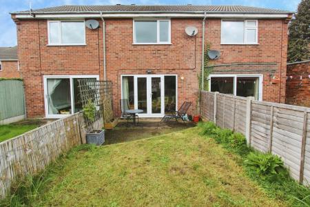 2 bedroom Terraced House to let in Margarets Court, Bramcote, NG9