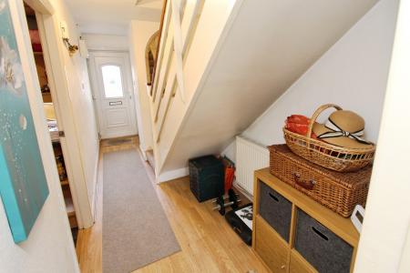 2 bedroom Terraced House to let in Margarets Court, Bramcote, NG9