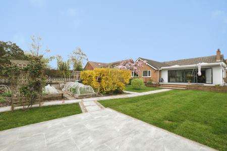 4 bedroom Detached bungalow for sale in Birchwood Avenue, Breaston, Breaston, DE72