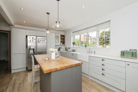 4 bedroom Detached bungalow for sale in Birchwood Avenue, Breaston, Breaston, DE72