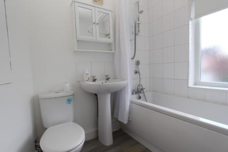 3 bedroom Semi-detached house to let in Queens Road, Beeston, NG9