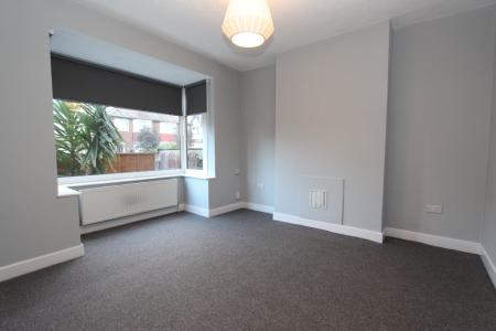 3 bedroom Semi-detached house to let in Queens Road, Beeston, NG9