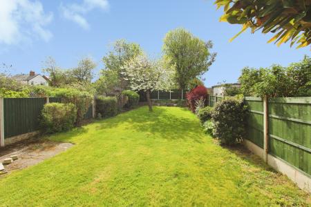 3 bedroom Semi-detached house for sale in Ash Grove, Long Eaton, Long Eaton, NG10