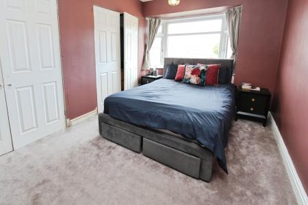 3 bedroom Semi-detached house for sale in Ash Grove, Long Eaton, Long Eaton, NG10