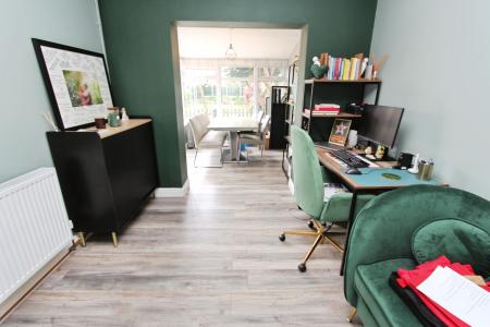 3 bedroom Semi-detached house for sale in Ash Grove, Long Eaton, Long Eaton, NG10