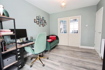 3 bedroom Semi-detached house for sale in Ash Grove, Long Eaton, Long Eaton, NG10