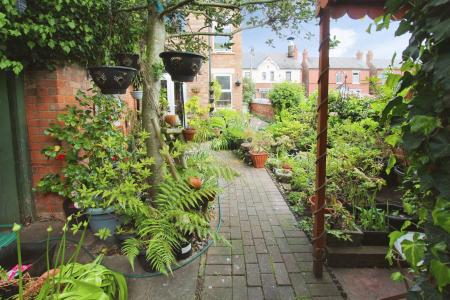 2 bedroom Flat for sale in Victoria Street, Long Eaton, Long Eaton, NG10