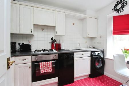 2 bedroom Town house to let in Mason Road, Ilkeston, DE7