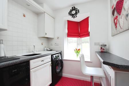 2 bedroom Town house to let in Mason Road, Ilkeston, DE7