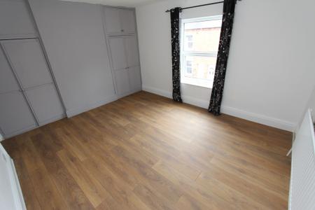 2 bedroom Terraced House to let in Lawrence Street, Stapleford, NG9