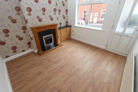2 bedroom Terraced House to let in Lawrence Street, Stapleford, NG9