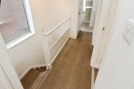 3 bedroom Semi-detached house to let in Ferndale Close, Coal Aston, S18