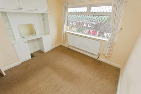 3 bedroom Semi-detached house to let in Ferndale Close, Coal Aston, S18