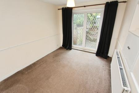 3 bedroom Semi-detached house to let in Ferndale Close, Coal Aston, S18
