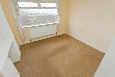 3 bedroom Semi-detached house to let in Ferndale Close, Coal Aston, S18