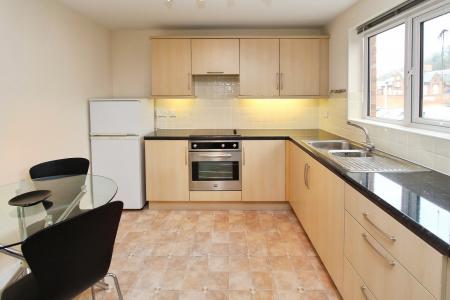 2 bedroom Flat to let in Nottingham Road, Stapleford, NG9