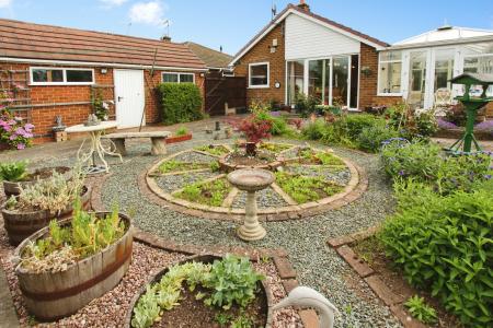 3 bedroom Detached house for sale in Wellington Street, Stapleford, NG9
