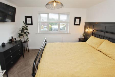 2 bedroom Town house for sale in Winston Close, Stapleford, Stapleford, NG9