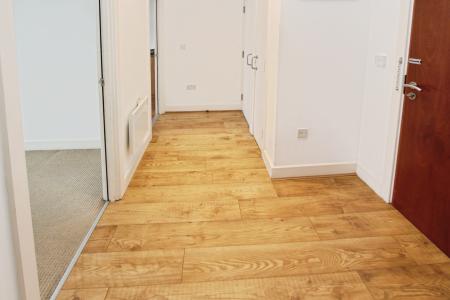 2 bedroom Flat for sale in Wollaton Road, Beeston, NG9