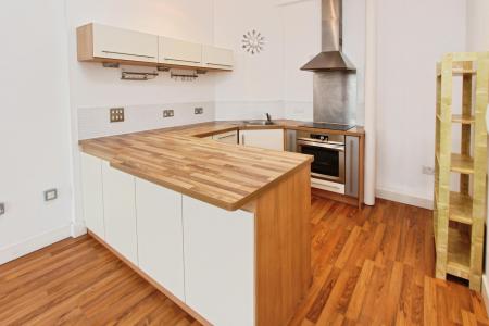 Wollaton Road, Beeston, NG9