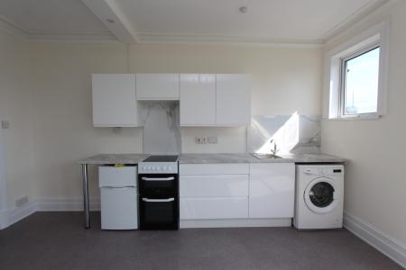 1 bedroom Flat to let in Loughborough Road, West Bridgford, Nottingham, NG2