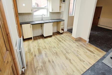 2 bedroom Semi-detached house to let in Granville Avenue, Long Eaton, NG10